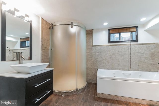 1316 S BUCHANAN ST, Arlington, VA 22204