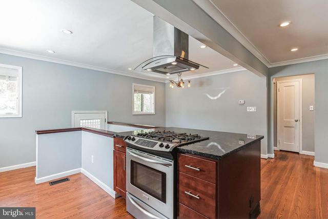 1316 S BUCHANAN ST, Arlington, VA 22204