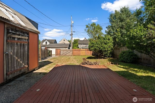 611 S Grant Avenue, Tacoma, WA 98405