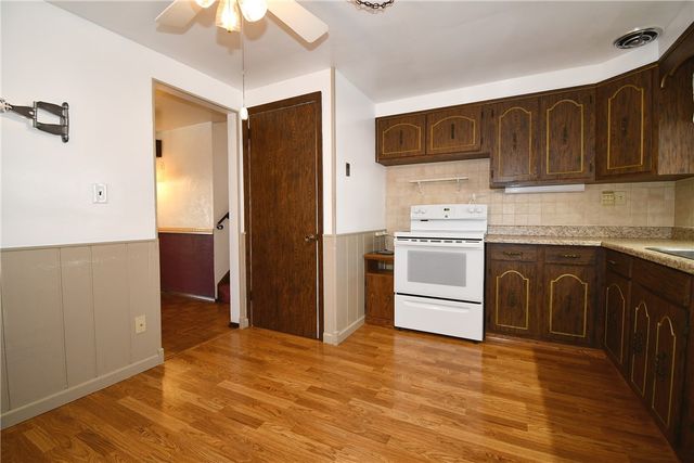 309 Holly Hill Dr, Ross Twp, PA 15237