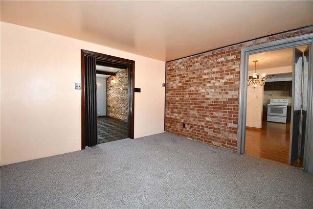 309 Holly Hill Dr, Ross Twp, PA 15237