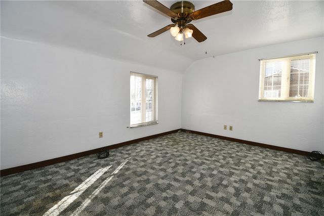 309 Holly Hill Dr, Ross Twp, PA 15237