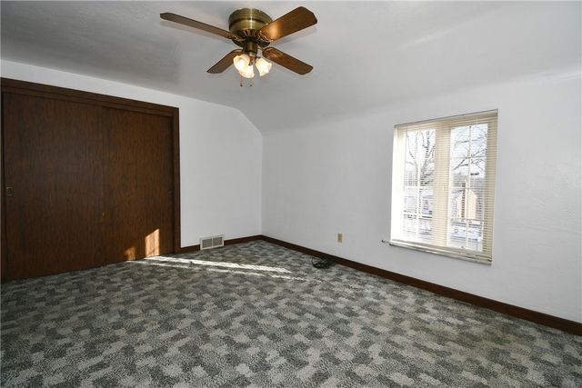 309 Holly Hill Dr, Ross Twp, PA 15237