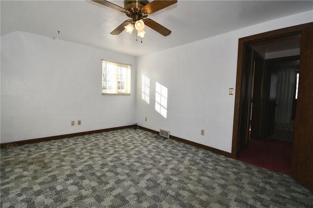 309 Holly Hill Dr, Ross Twp, PA 15237