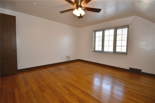 309 Holly Hill Dr, Ross Twp, PA 15237