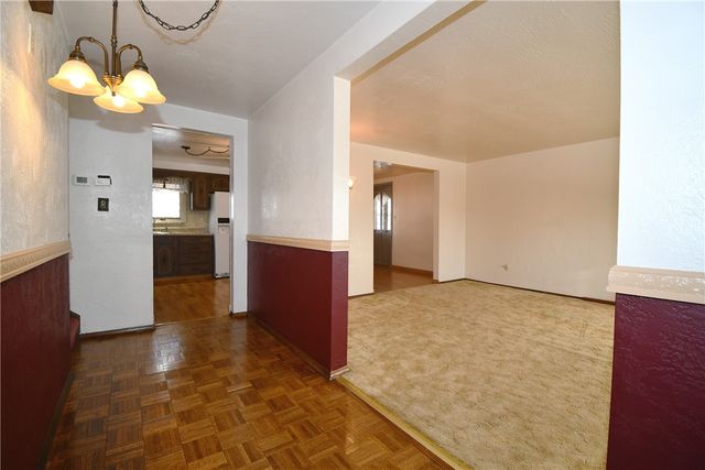 309 Holly Hill Dr, Ross Twp, PA 15237