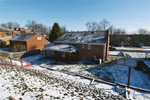 309 Holly Hill Dr, Ross Twp, PA 15237