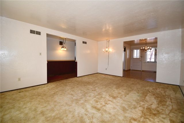 309 Holly Hill Dr, Ross Twp, PA 15237