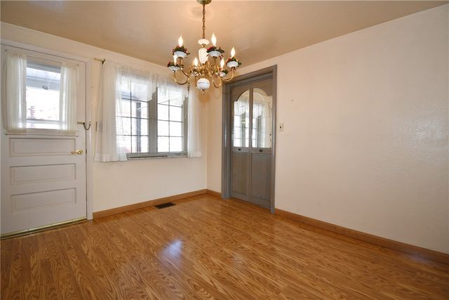 309 Holly Hill Dr, Ross Twp, PA 15237