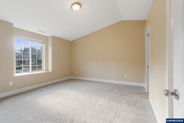 981 Ratcliff Dr SE, Salem, OR 97302