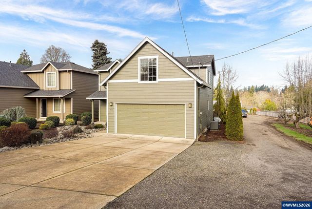 981 Ratcliff Dr SE, Salem, OR 97302