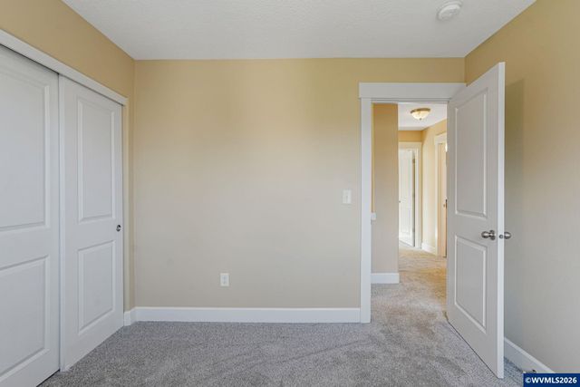 981 Ratcliff Dr SE, Salem, OR 97302