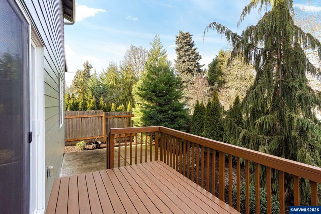 981 Ratcliff Dr SE, Salem, OR 97302