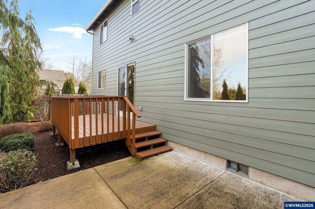 981 Ratcliff Dr SE, Salem, OR 97302