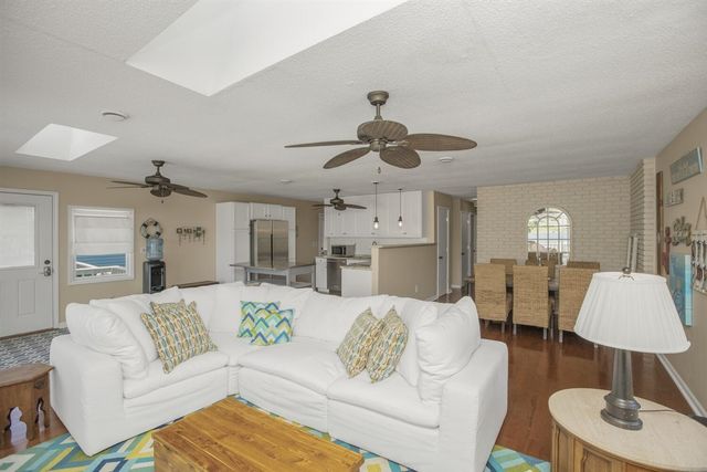 70619 Sunset Boulevard, Union, MI 49130