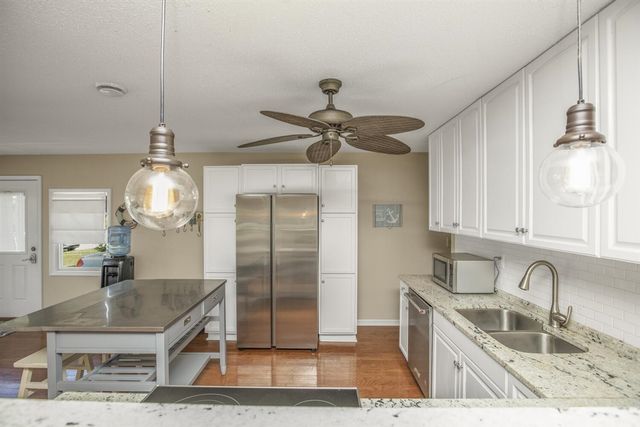 70619 Sunset Boulevard, Union, MI 49130