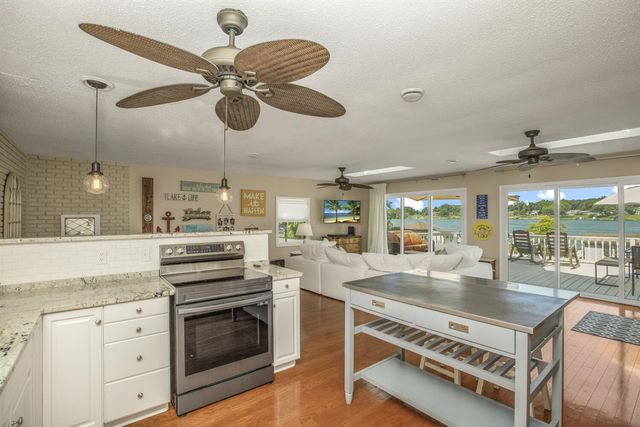 70619 Sunset Boulevard, Union, MI 49130