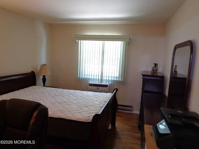 28 B Snowberry Lane, Whiting, NJ 08759