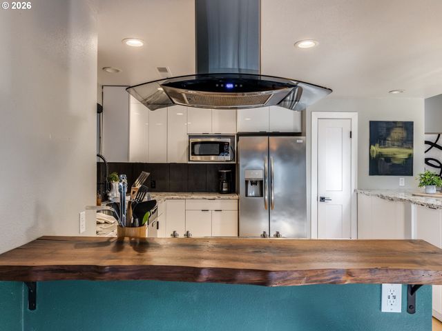 239 CERVANTES Cir, Lake Oswego, OR 97035