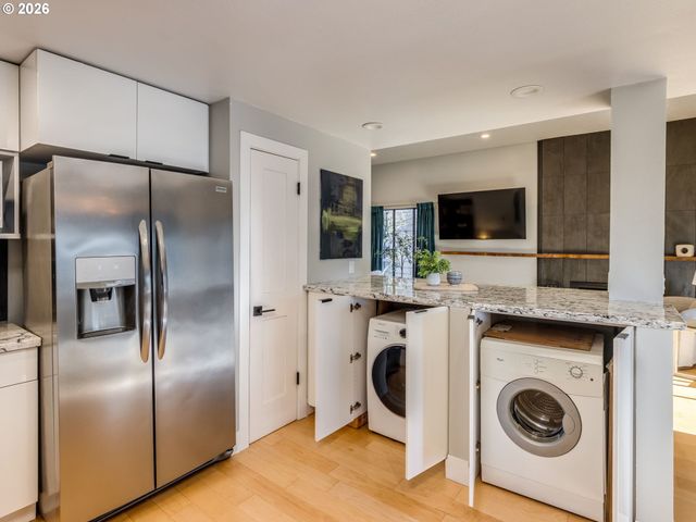 239 CERVANTES Cir, Lake Oswego, OR 97035