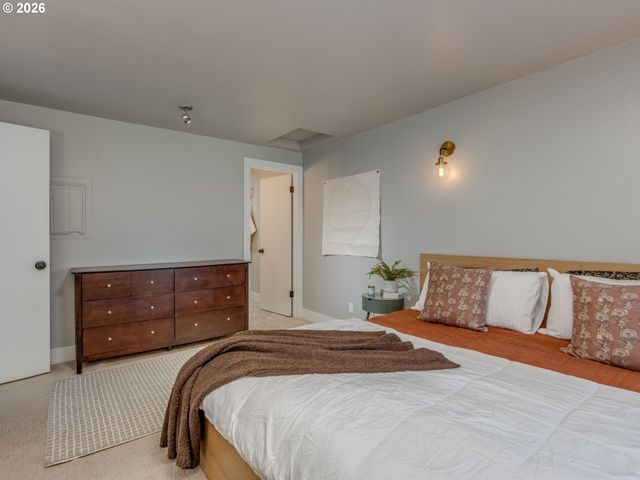 239 CERVANTES Cir, Lake Oswego, OR 97035