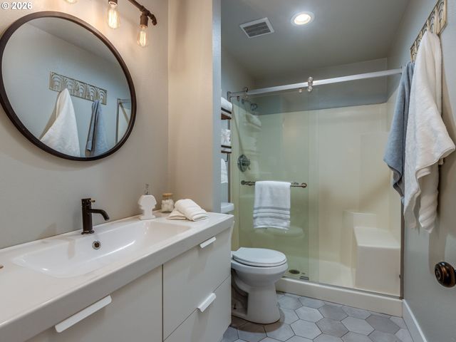 239 CERVANTES Cir, Lake Oswego, OR 97035