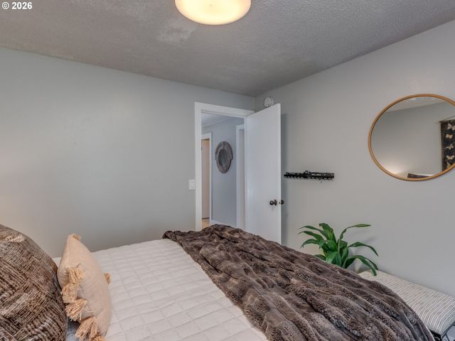 239 CERVANTES Cir, Lake Oswego, OR 97035