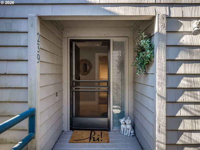 239 CERVANTES Cir, Lake Oswego, OR 97035