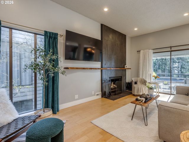 239 CERVANTES Cir, Lake Oswego, OR 97035