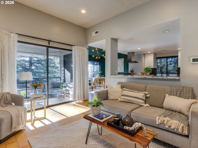 239 CERVANTES Cir, Lake Oswego, OR 97035