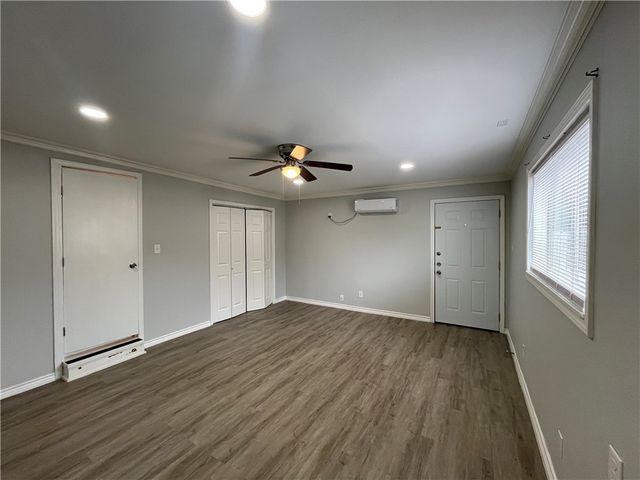 4801 Lansdown Dr, Corpus Christi, TX 78411