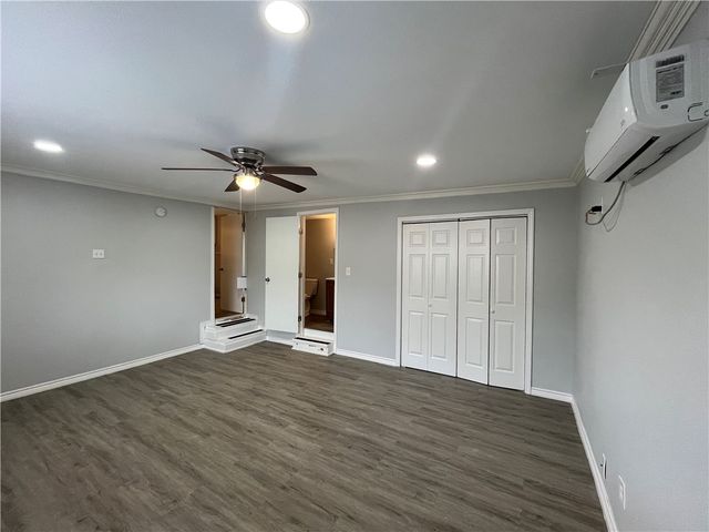 4801 Lansdown Dr, Corpus Christi, TX 78411
