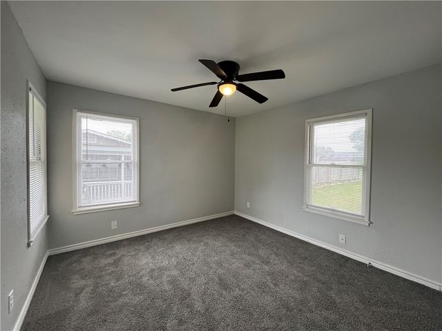 4801 Lansdown Dr, Corpus Christi, TX 78411