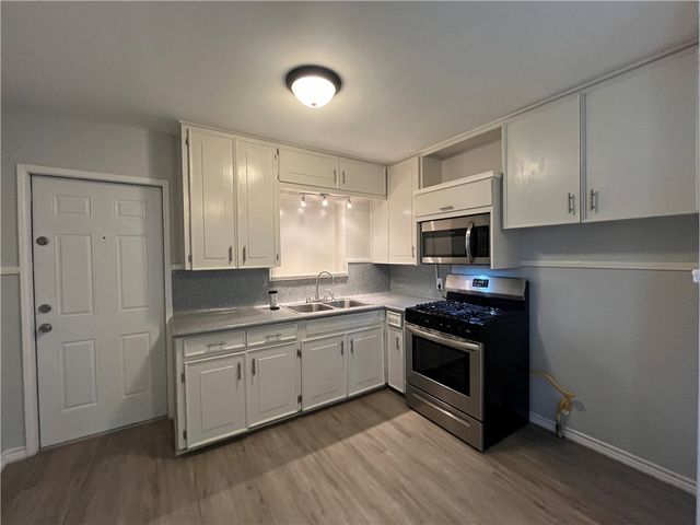 4801 Lansdown Dr, Corpus Christi, TX 78411