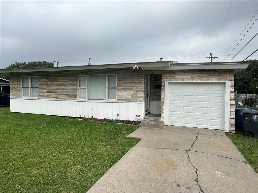 4801 Lansdown Dr, Corpus Christi, TX 78411