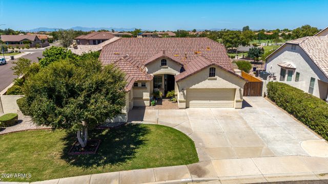 2801 E LINDRICK Drive, Chandler, AZ 85249