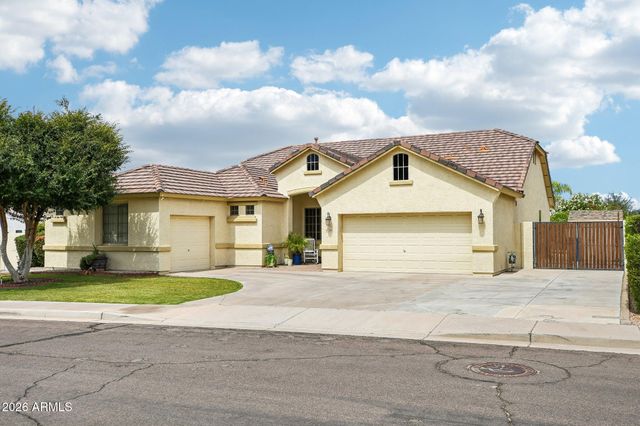 2801 E LINDRICK Drive, Chandler, AZ 85249