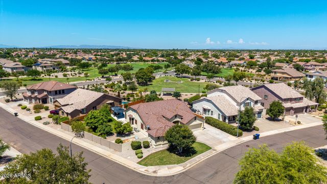 2801 E LINDRICK Drive, Chandler, AZ 85249