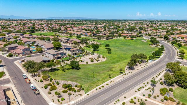 2801 E LINDRICK Drive, Chandler, AZ 85249