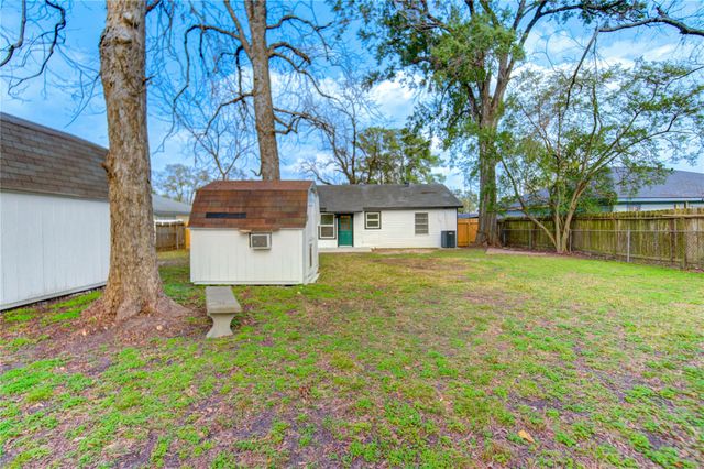 4117 Pinon Drive, Houston, TX 77092