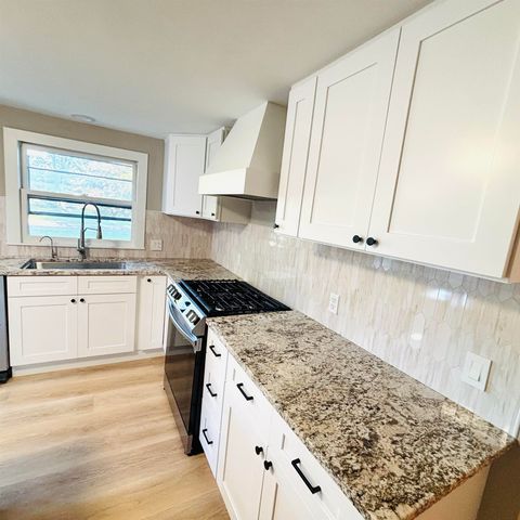 1590 Elizabeth Lane, Essexville, MI 48732