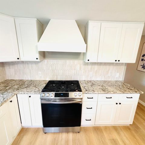1590 Elizabeth Lane, Essexville, MI 48732
