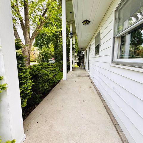 1590 Elizabeth Lane, Essexville, MI 48732
