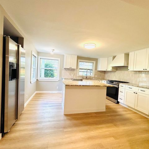 1590 Elizabeth Lane, Essexville, MI 48732