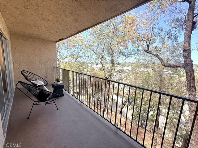 2330 Hosp Way 304, Carlsbad, CA 92008