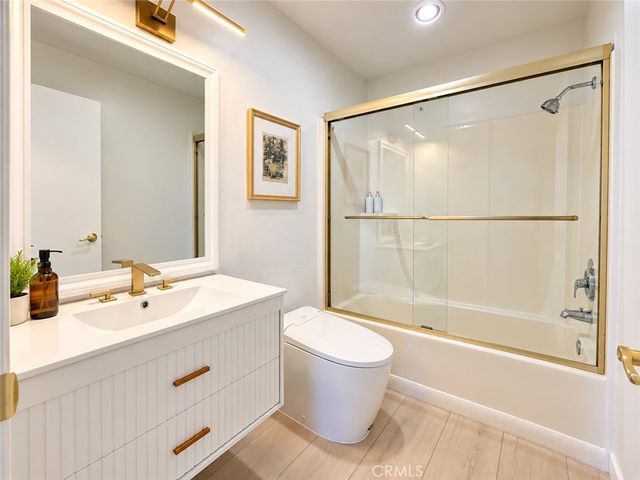 2330 Hosp Way 304, Carlsbad, CA 92008