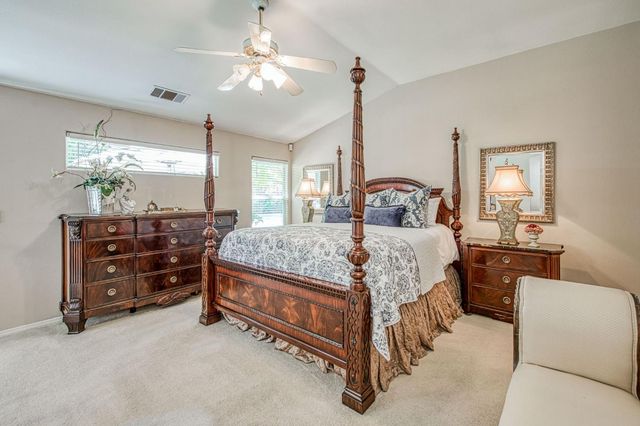 10621 N Pierpont Circle, Fresno, CA 93730