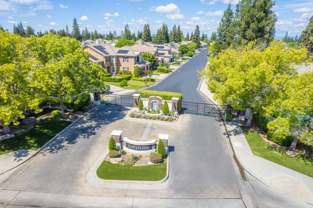 10621 N Pierpont Circle, Fresno, CA 93730