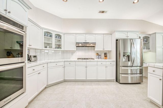 10621 N Pierpont Circle, Fresno, CA 93730