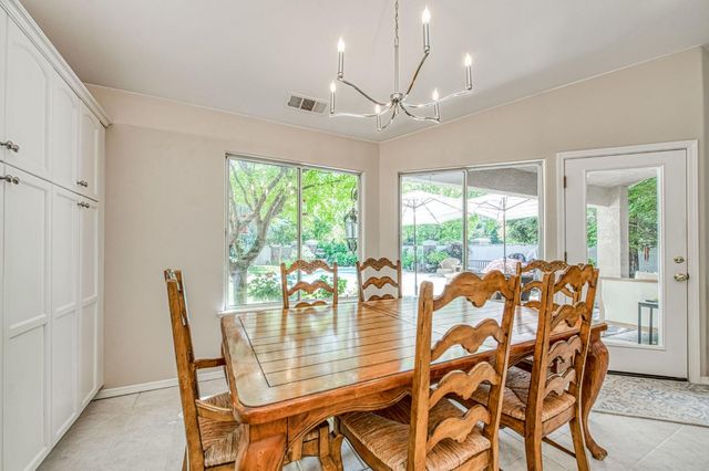 10621 N Pierpont Circle, Fresno, CA 93730